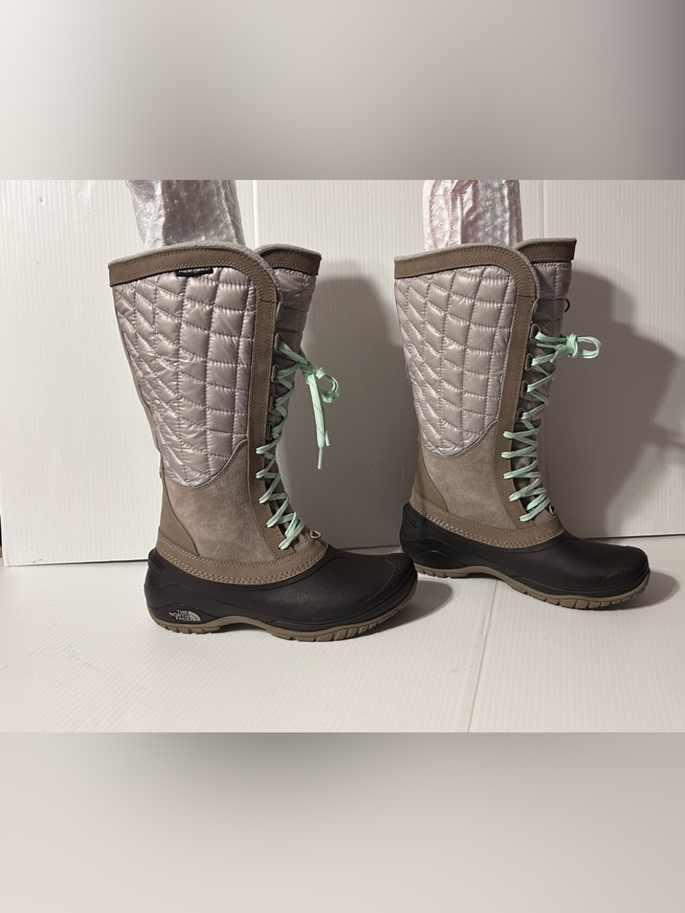 The North Face NF00CXR8 winter snow tall boot women’s size 8